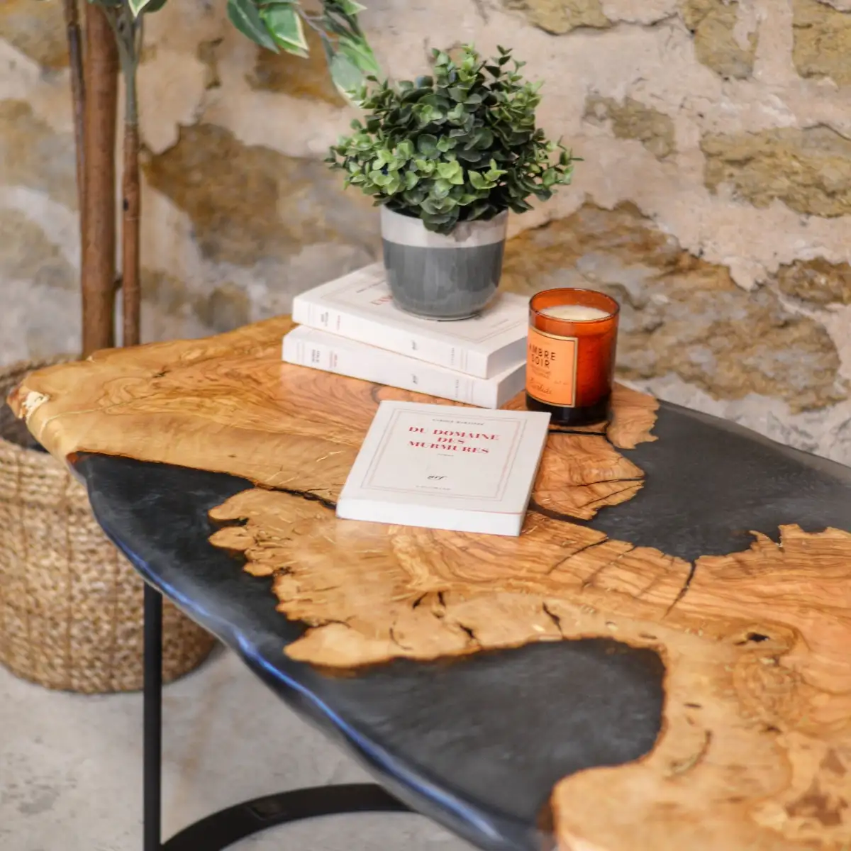 Table "Silver Oval"