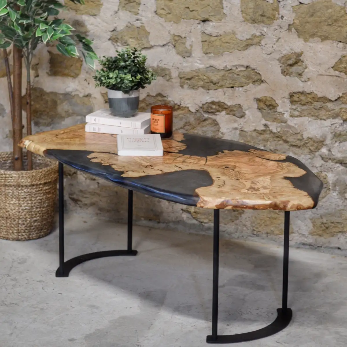 Table "Silver Oval"
