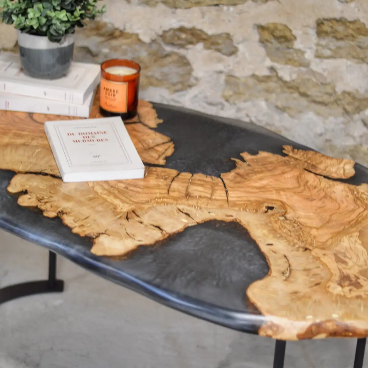 Table "Silver Oval"